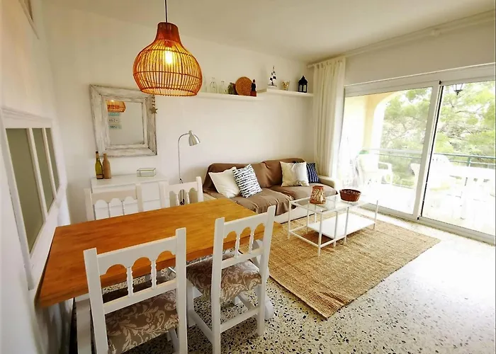 En S'agaró Con Piscina, Terraza Y Se Admiten Mascotas, Cerca Del Mar - Es-298-15 *