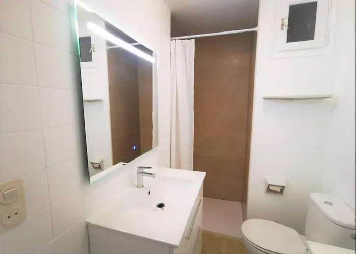 Apartamento En S'agaró Con Piscina, Terraza Y Se Admiten Mascotas, Cerca Del Mar - Es-298-15