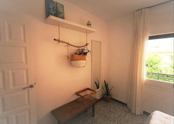 En S'agaró Con Piscina, Terraza Y Se Admiten Mascotas, Cerca Del Mar - Es-298-15 *